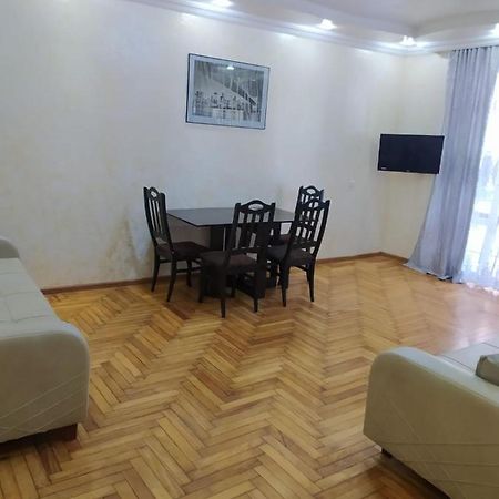 Apartment On 26 May Str Batumi Exteriér fotografie