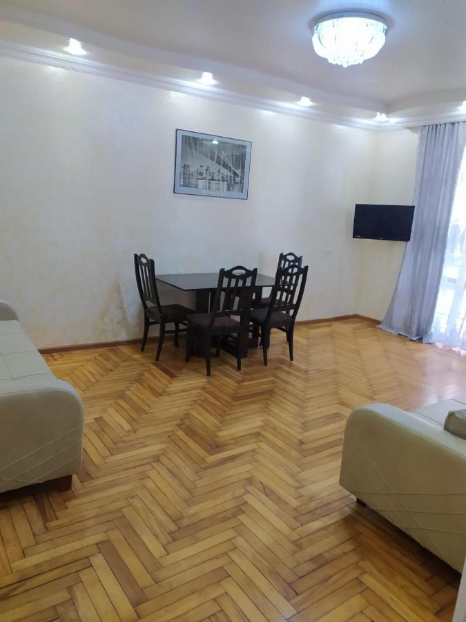 Apartment On 26 May Str Batumi Exteriér fotografie